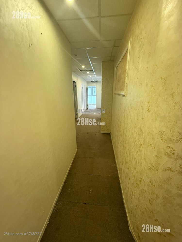 Entrepot Centre Rental 5+ Bedrooms , 3 Toilets