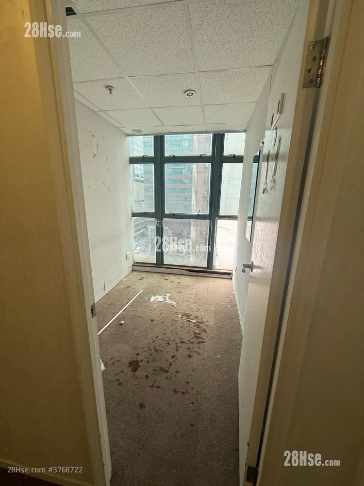 Entrepot Centre Rental 5+ Bedrooms , 3 Toilets