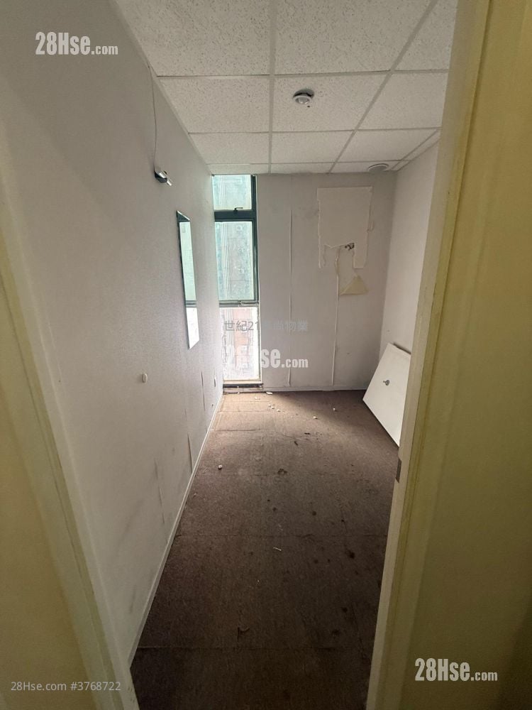 Entrepot Centre Rental 5+ Bedrooms , 3 Toilets