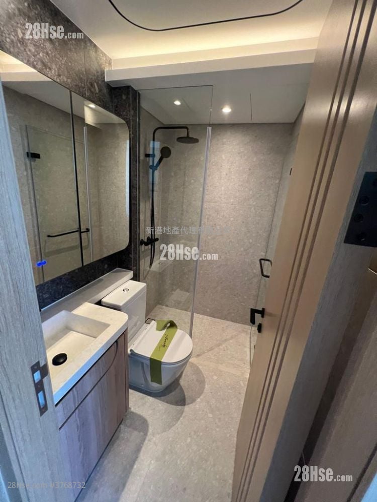 The Grands Sell 1 Bedroom , 1 Bathroom 259 ft²