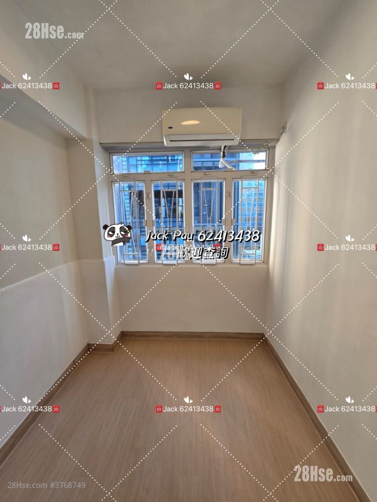 Hang Wan Building Sell 2 Bedrooms , 1 Bathroom 363 ft²