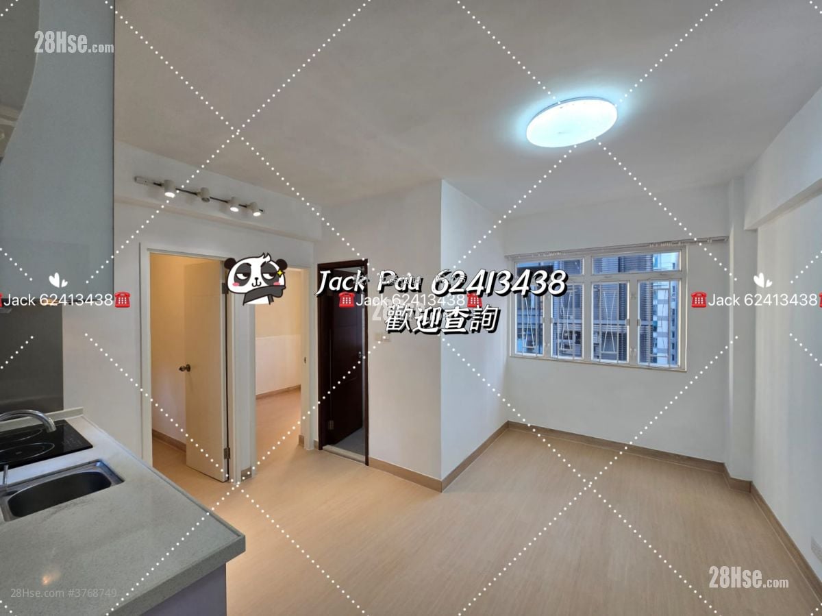 Hang Wan Building Sell 2 Bedrooms , 1 Bathroom 363 ft²