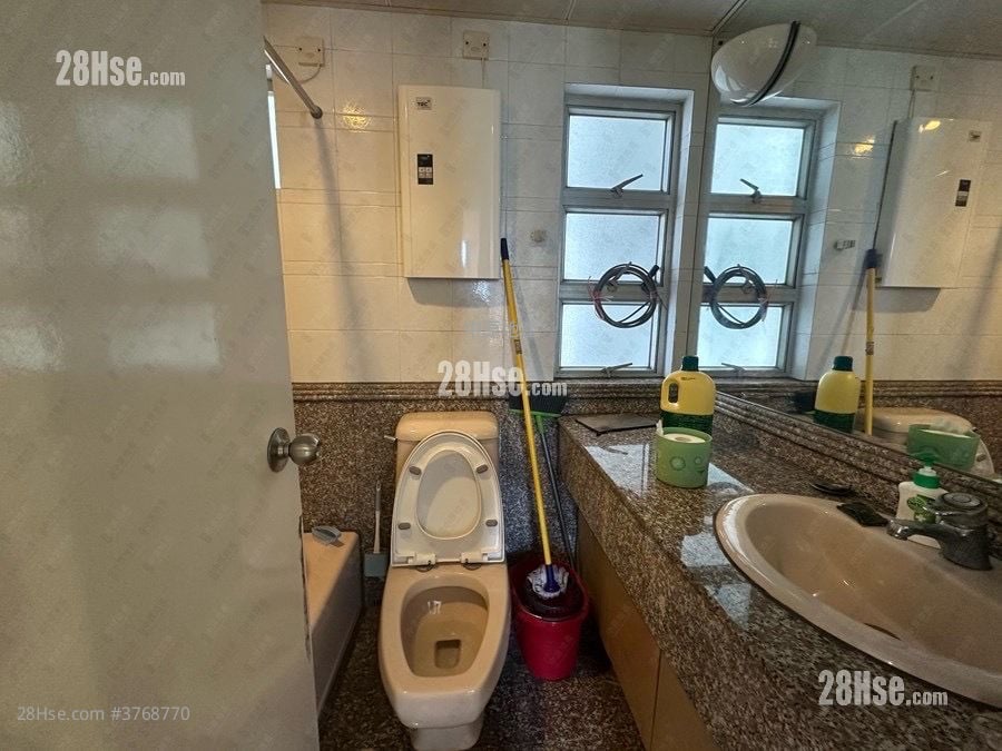 Kingswood Villas Sell 3 Bedrooms 635 ft²