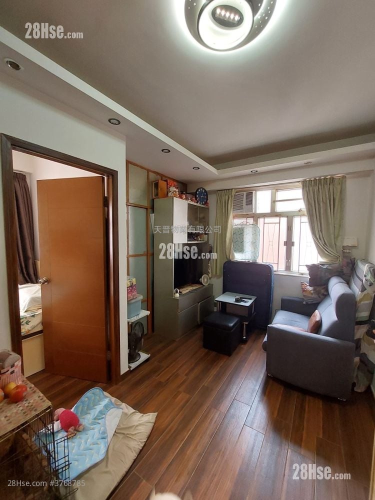 Fortune Building Sell 2 Bedrooms , 1 Bathroom 253 ft²