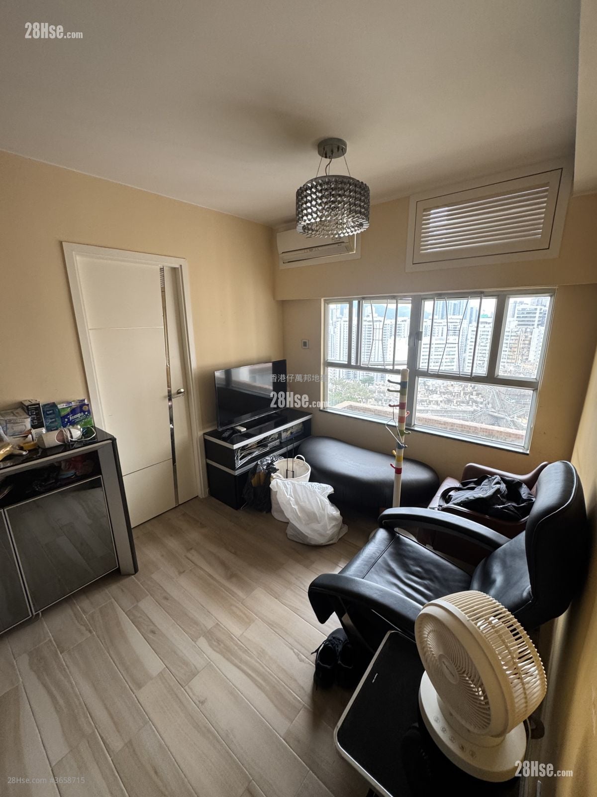 鸿福苑 售盘 2 房 407 平方尺