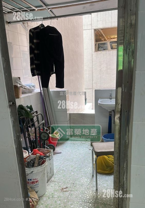 兆丰大楼 租盘 2 房 , 1 浴室 320 平方尺