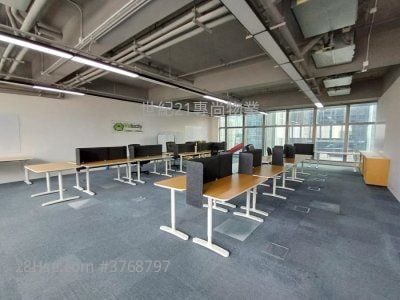 万有引力 租盘 1 厕所