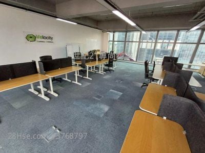 万有引力 租盘 1 厕所