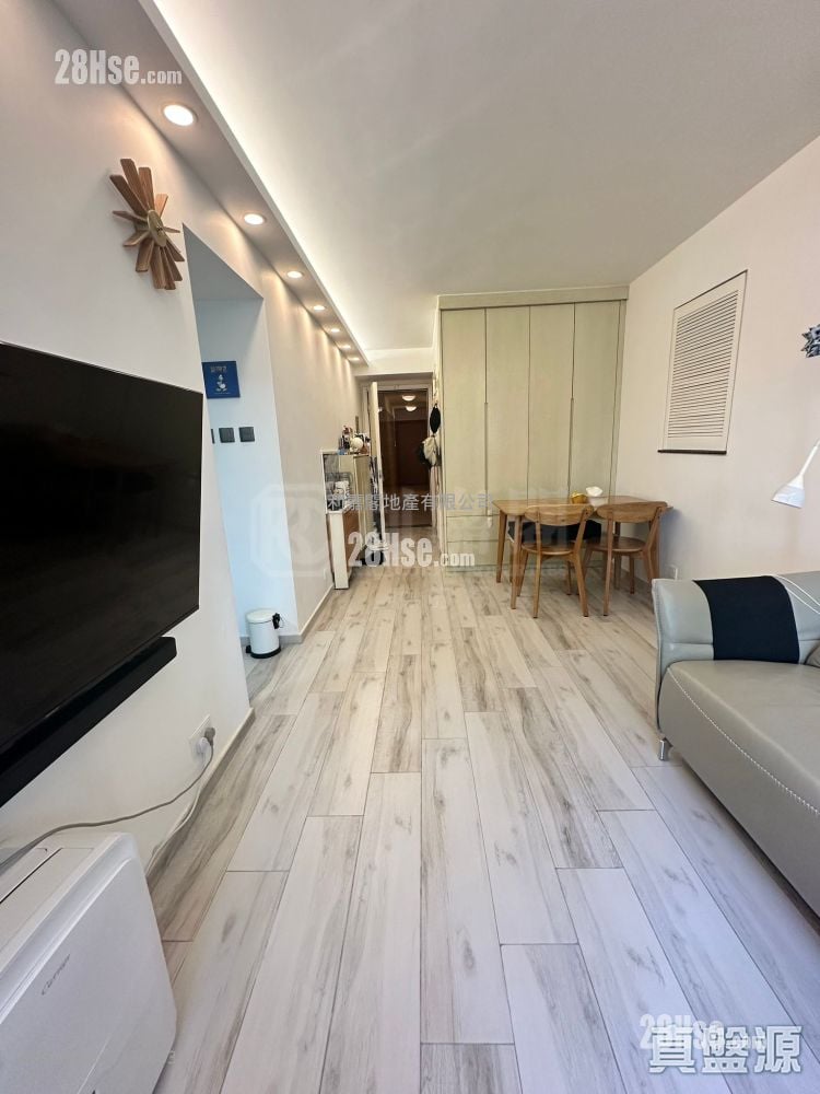 Park Central Sell 2 Bedrooms 465 ft²