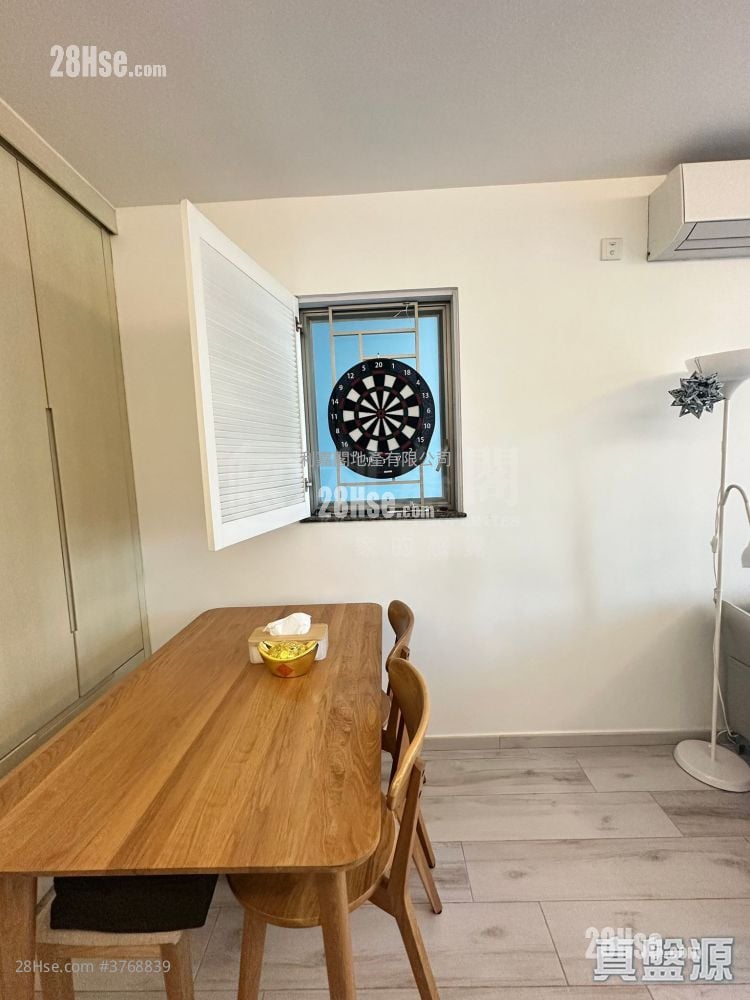 Park Central Sell 2 Bedrooms 465 ft²