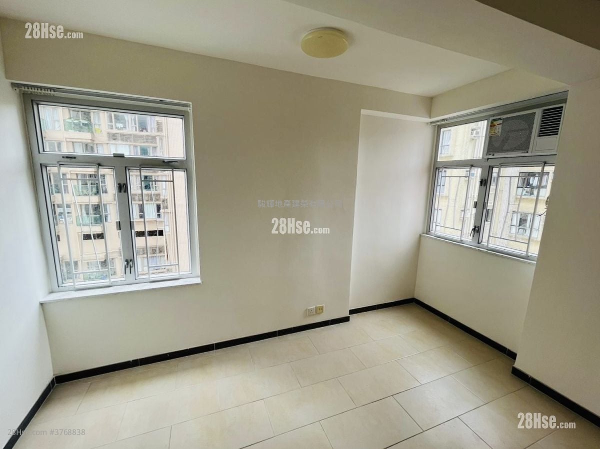 Fook Moon Building Sell 2 Bedrooms , 1 Bathroom 375 ft²