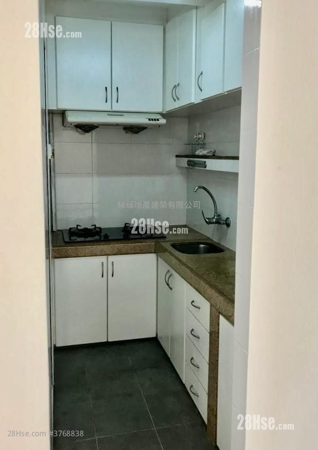 Fook Moon Building Sell 2 Bedrooms , 1 Bathroom 375 ft²