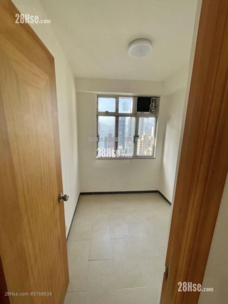 Fook Moon Building Sell 2 Bedrooms , 1 Bathroom 375 ft²