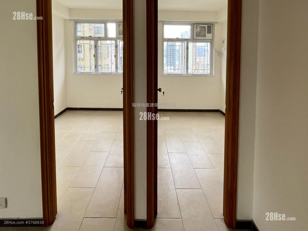 Fook Moon Building Sell 2 Bedrooms , 1 Bathroom 375 ft²