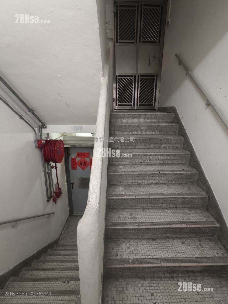 Chinese Mansion Rental 2 Bedrooms , 1 Bathroom 504 ft²