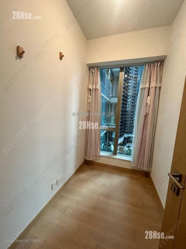 Marini Sell 2 Bedrooms , 1 Bathroom 598 ft²