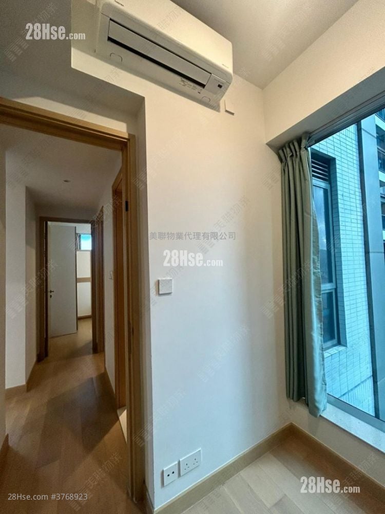 Marini Sell 2 Bedrooms , 1 Bathroom 598 ft²