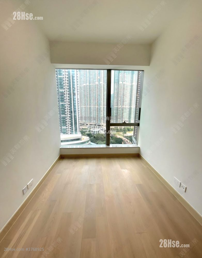Marini Sell 1 Bedroom , 1 Bathroom 370 ft²