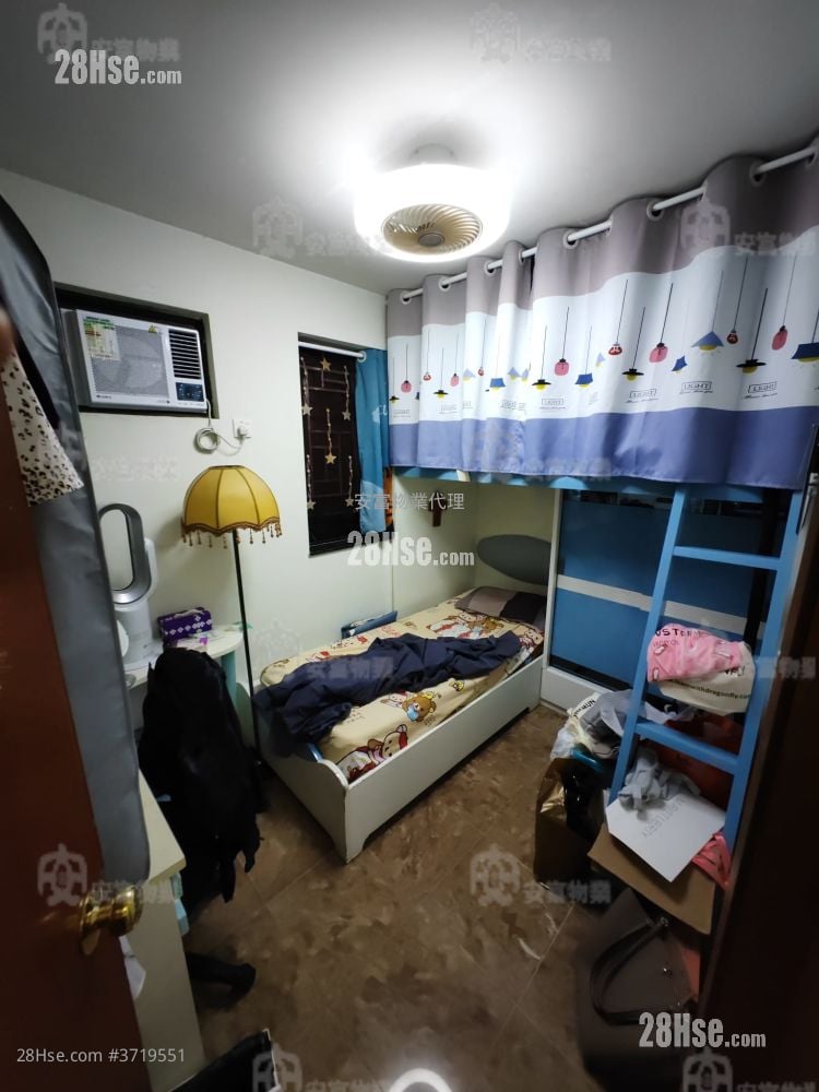 Yuen Leng Village Sell 3 Bedrooms , 1 Bathroom