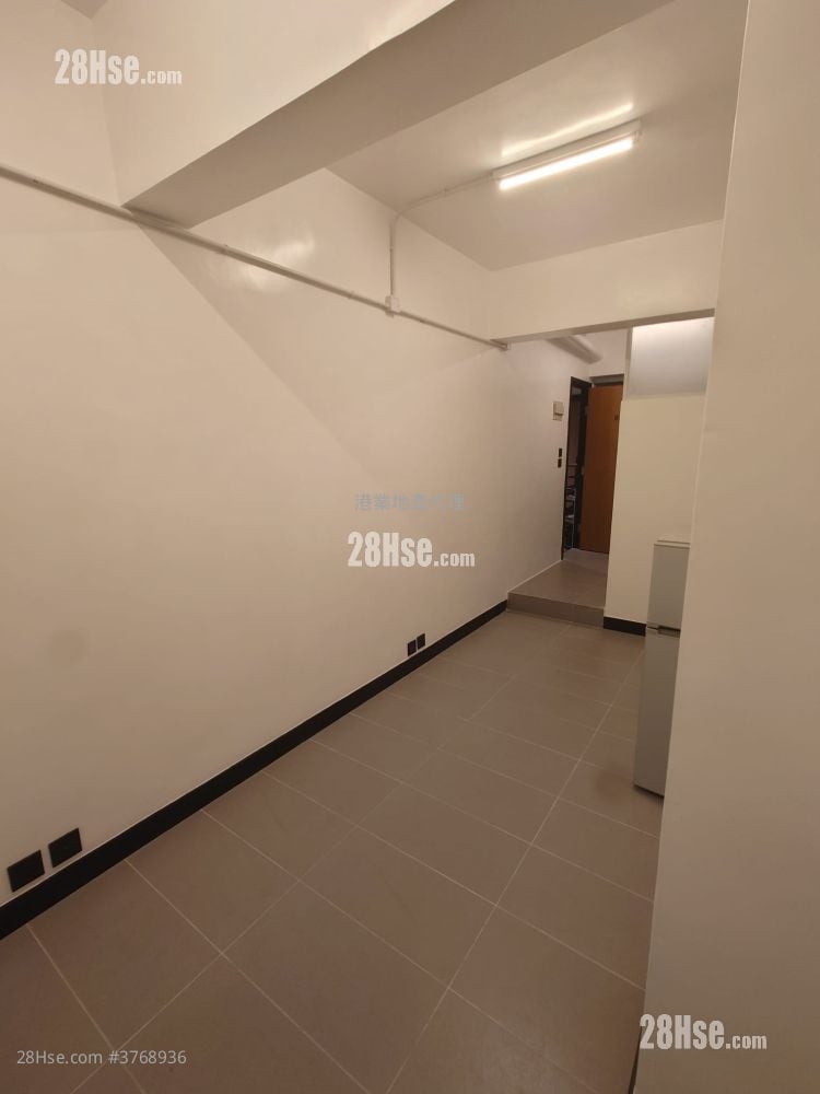 Centre Street Rental Studio , 1 Bathroom 150 ft²