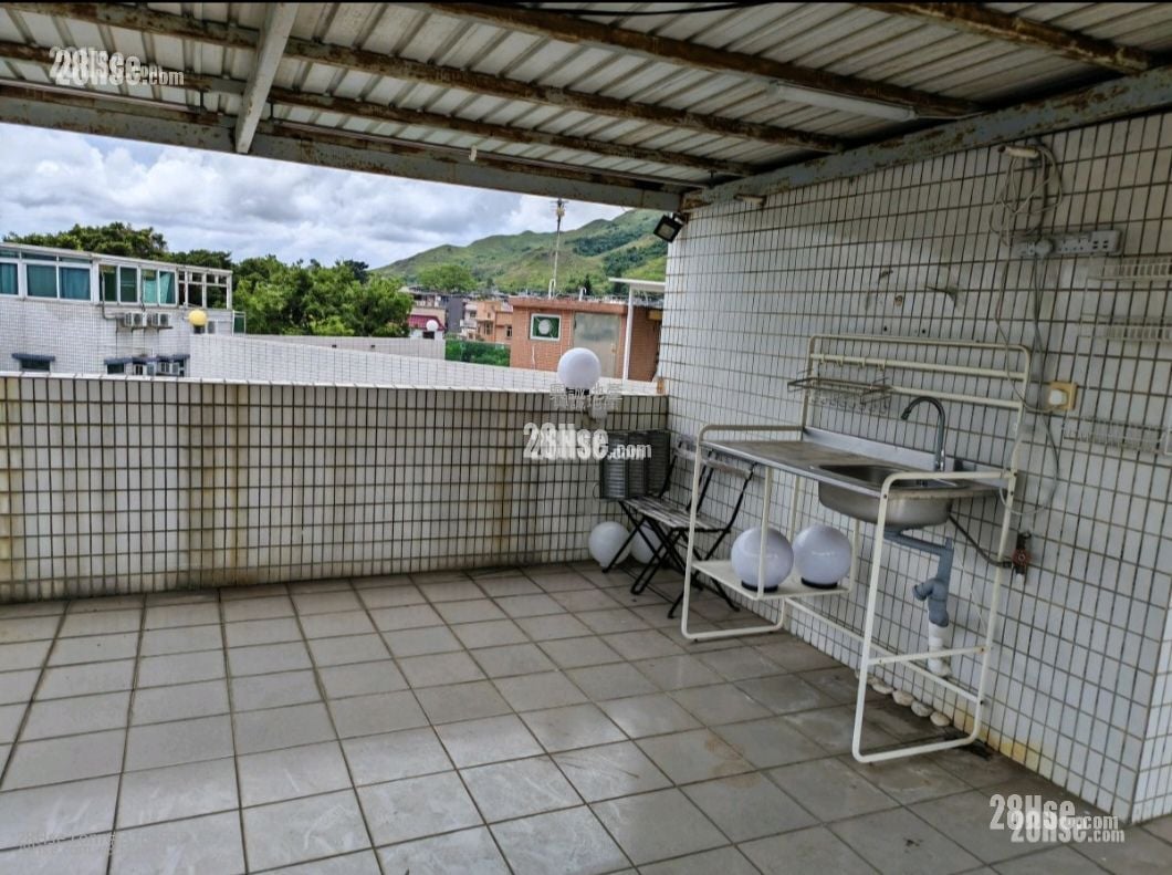 村屋 租盘 2 房 , 2 浴室 680 平方尺