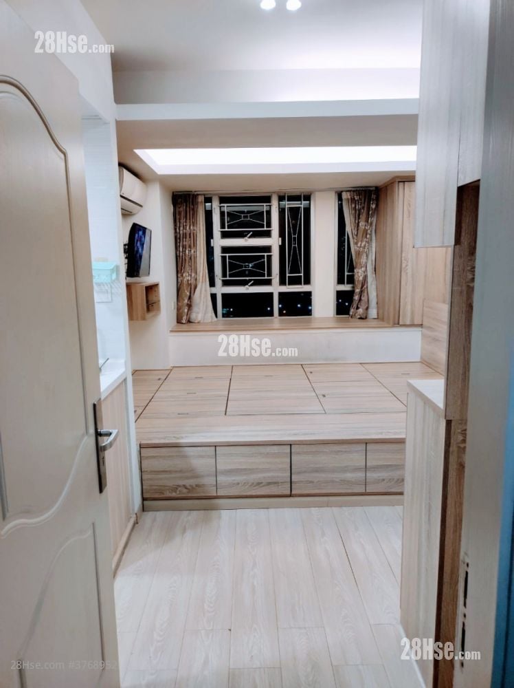 Greenwood Garden Rental Studio , 1 Bathroom 215 ft²