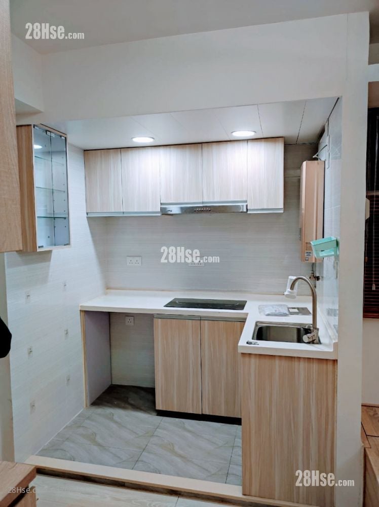 Greenwood Garden Rental Studio , 1 Bathroom 215 ft²