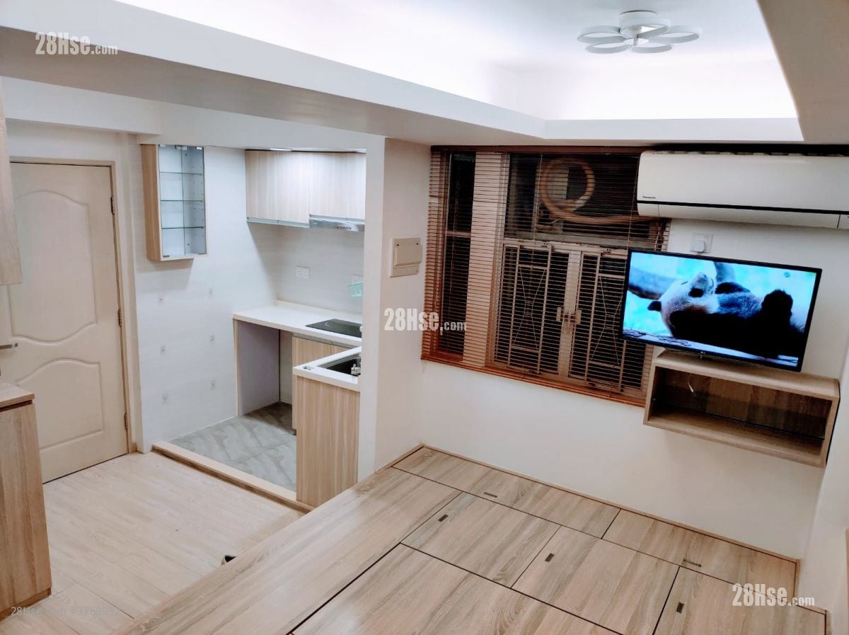 Greenwood Garden Rental Studio , 1 Bathroom 215 ft²