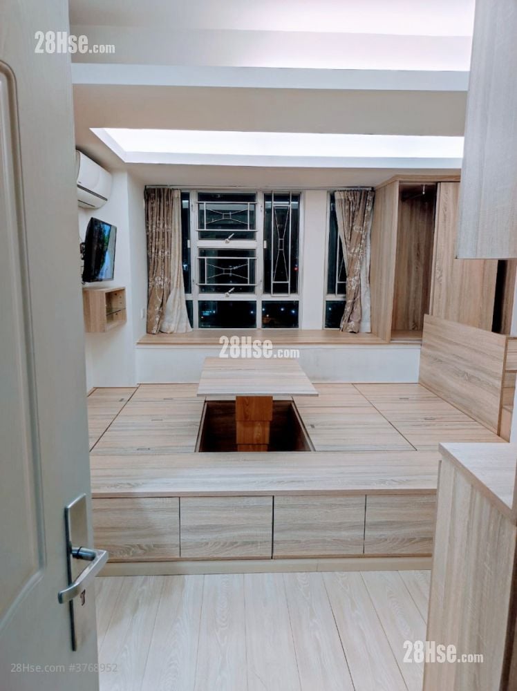 Greenwood Garden Rental Studio , 1 Bathroom 215 ft²