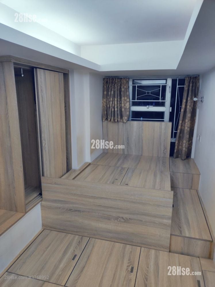 Greenwood Garden Rental Studio , 1 Bathroom 215 ft²