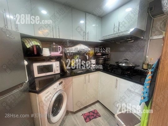 Kingswood Villas Sell 2 Bedrooms , 1 Bathroom 442 ft²