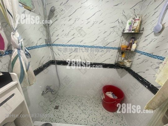 Kingswood Villas Sell 2 Bedrooms , 1 Bathroom 442 ft²