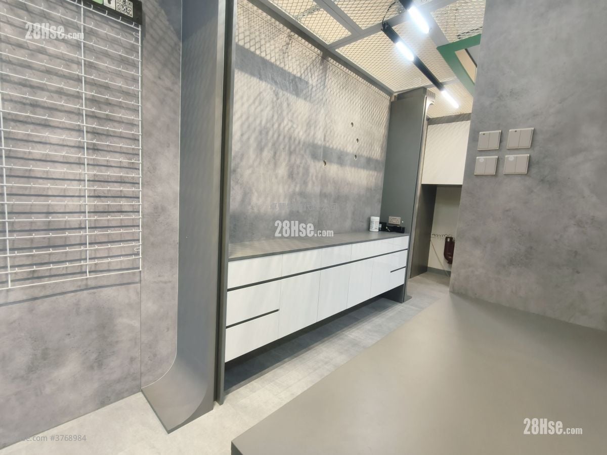 W668 Rental 3 Bedrooms , 1 Toilet 508 ft²