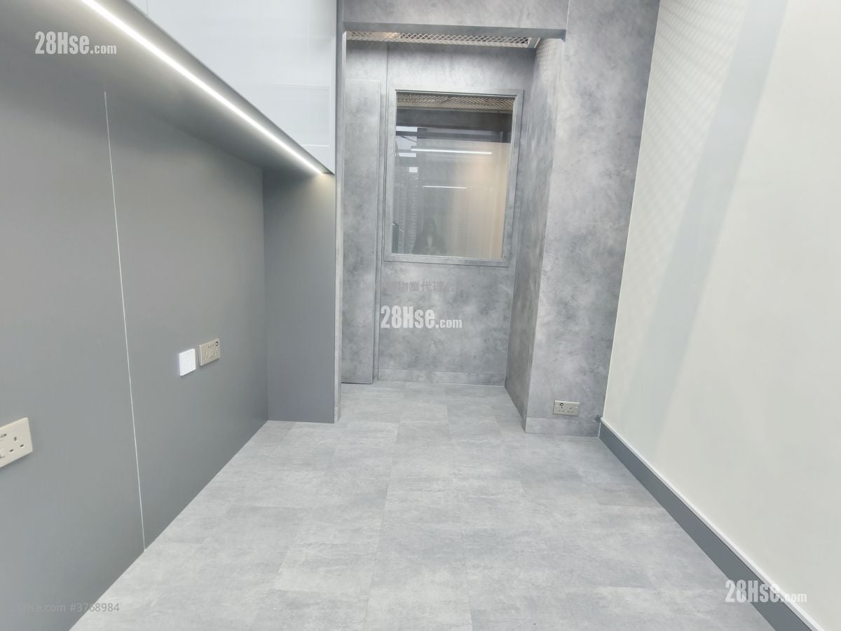 W668 Rental 3 Bedrooms , 1 Toilet 508 ft²