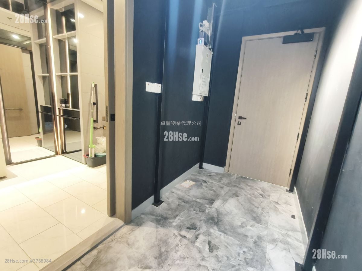 W668 Rental 3 Bedrooms , 1 Toilet 508 ft²