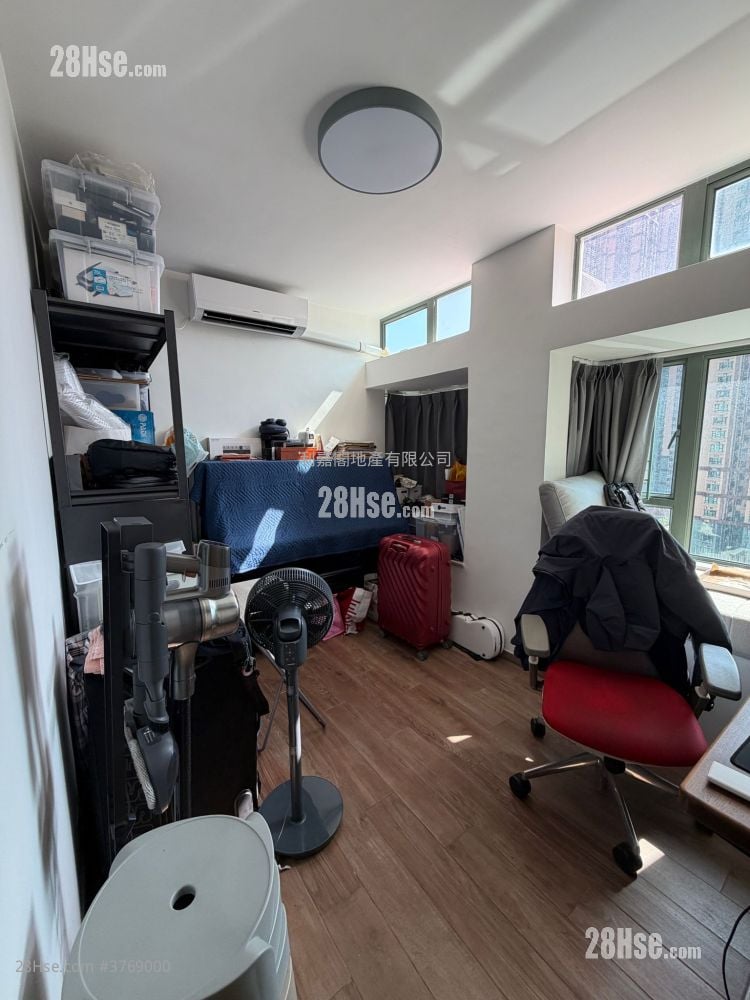 蔚蓝湾畔 售盘 4 房 , 2 浴室 745 平方尺