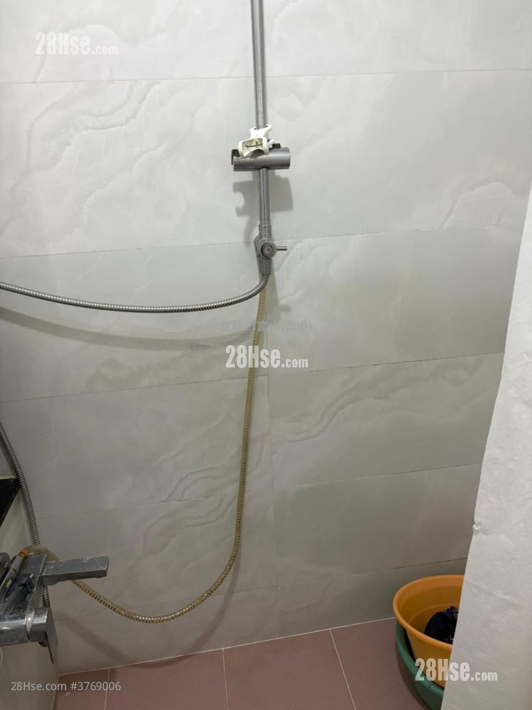 凤德邨 售盘 2 房 , 1 浴室 445 平方尺