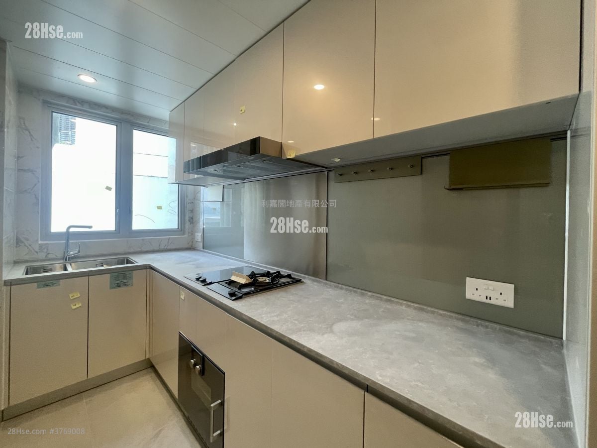 亲海駅 售盘 4 房 , 2 浴室 718 平方尺