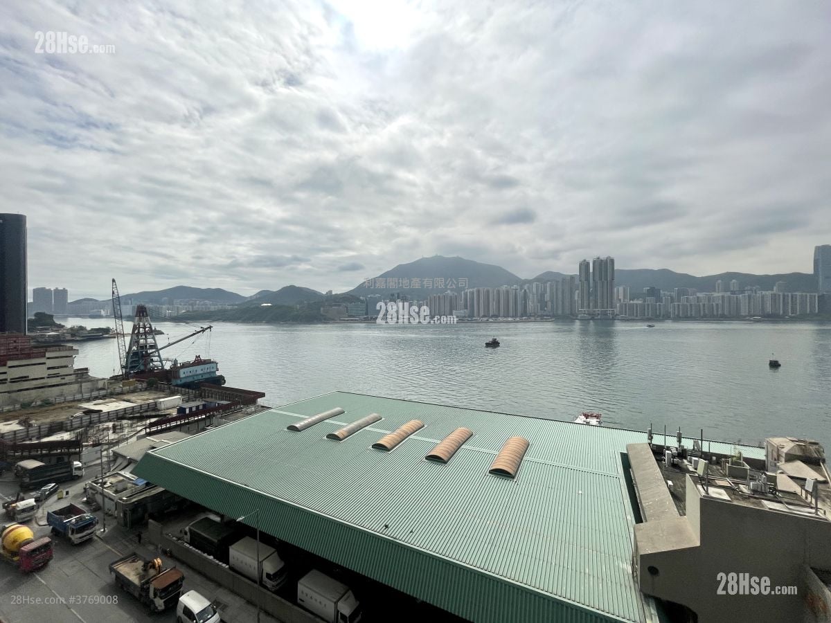 亲海駅 售盘 4 房 , 2 浴室 718 平方尺