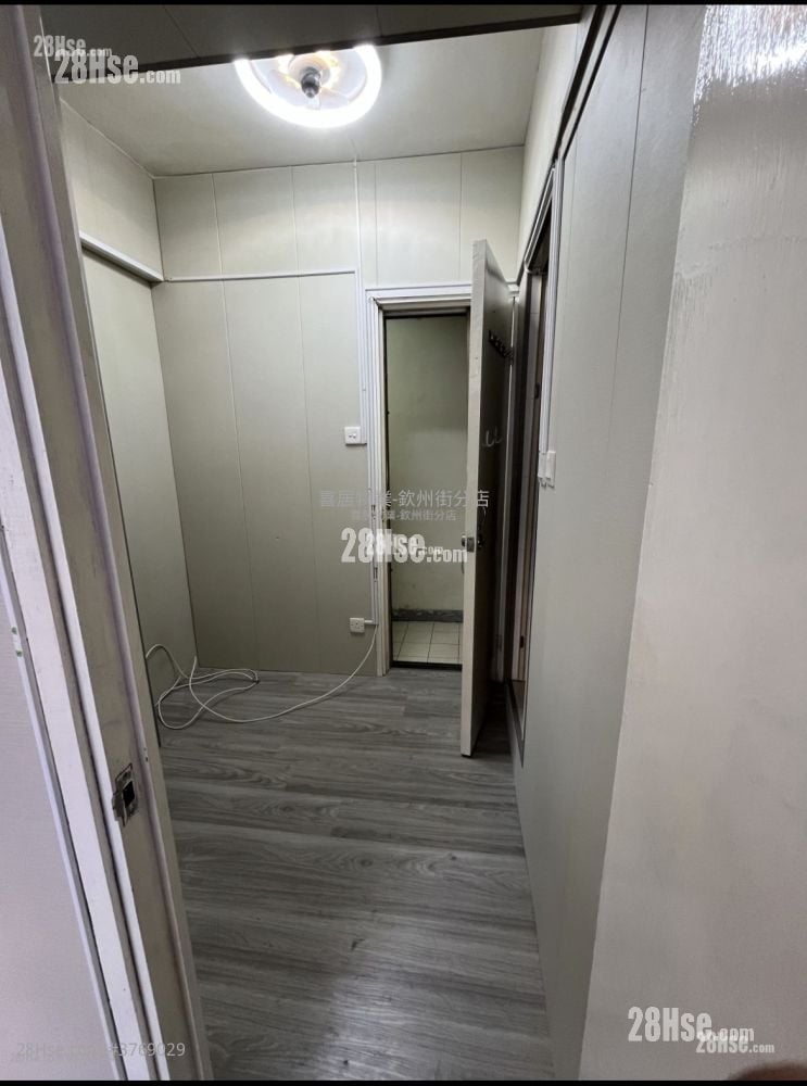 New Un Chau Building Rental 1 Bedroom 140 ft²