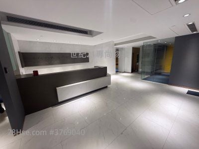 Universal Trade Centre Rental 5+ Bedrooms