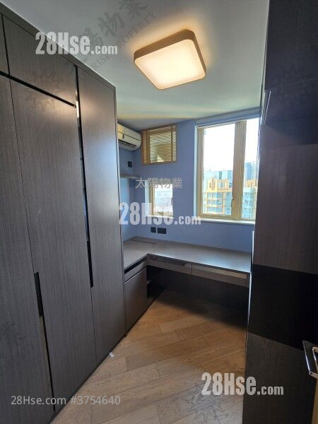 Harbour Place Sell 2 Bedrooms 432 ft²