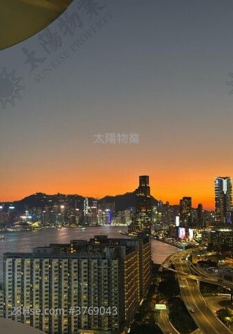 Stars By The Harbour Sell 5+ Bedrooms 2,188 ft²