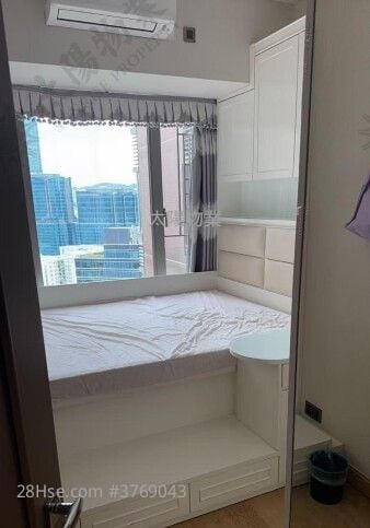 Stars By The Harbour Sell 5+ Bedrooms 2,188 ft²