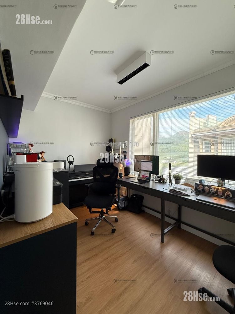 比华利山别墅 售盘 5+ 房 , 2 浴室 1,606 平方尺