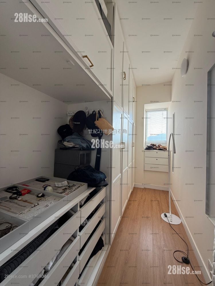 比华利山别墅 售盘 5+ 房 , 2 浴室 1,606 平方尺