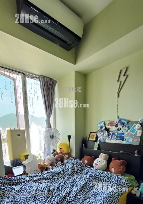 The Sparkle Sell 2 Bedrooms , 1 Bathroom 395 ft²