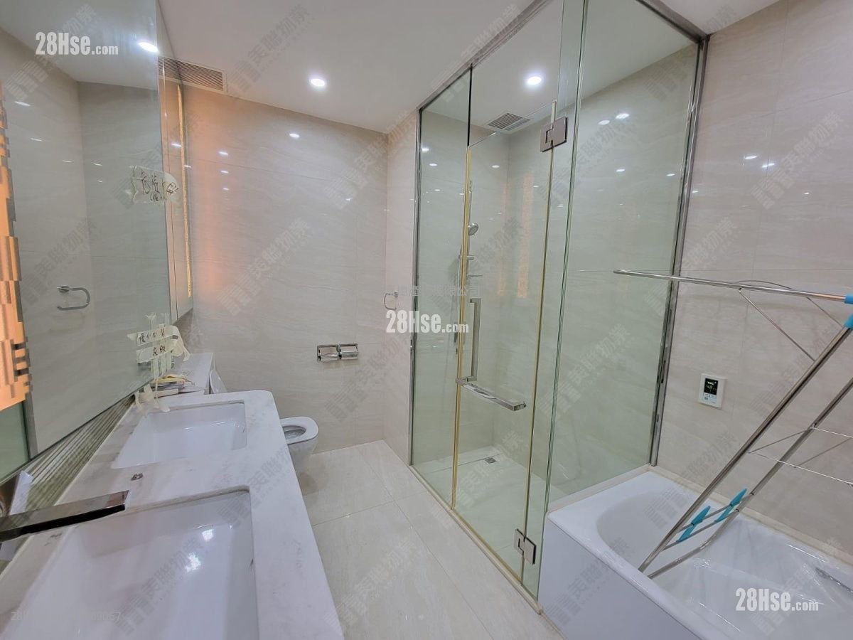 Domus Sell 4 Bedrooms 2,536 ft²