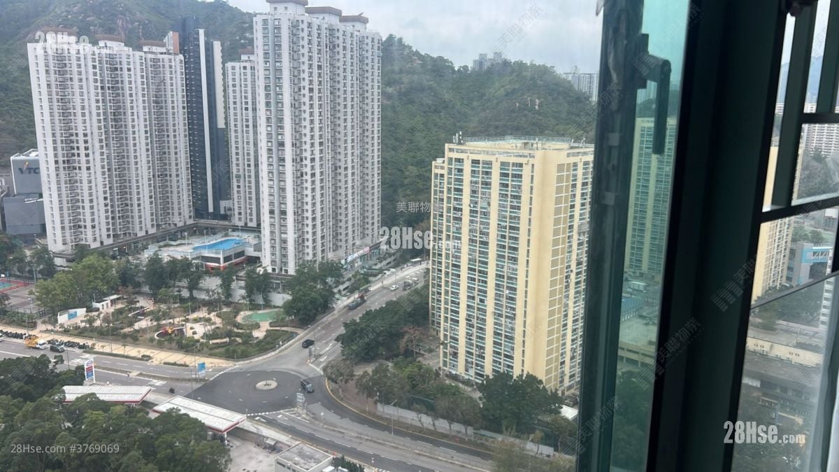 Rambler Crest Sell 3 Bedrooms , 1 Bathroom 690 ft²