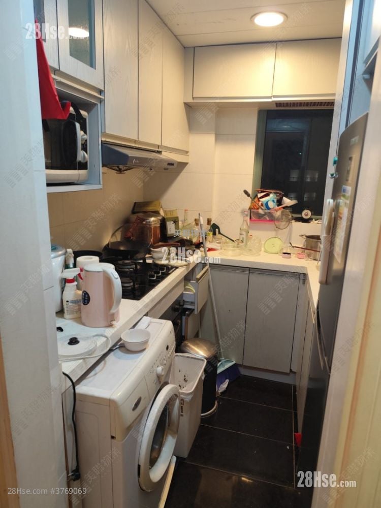 Rambler Crest Sell 3 Bedrooms , 1 Bathroom 690 ft²